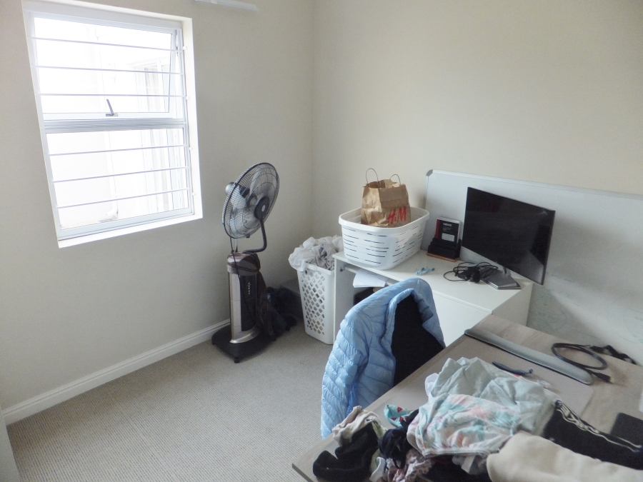 To Let 3 Bedroom Property for Rent in Sunningdale Western Cape